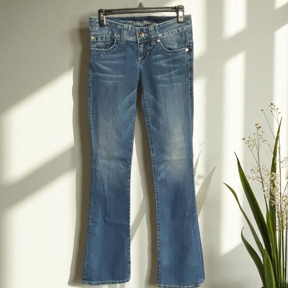Guess Women's medium Blue daredevil boot cut Jeans